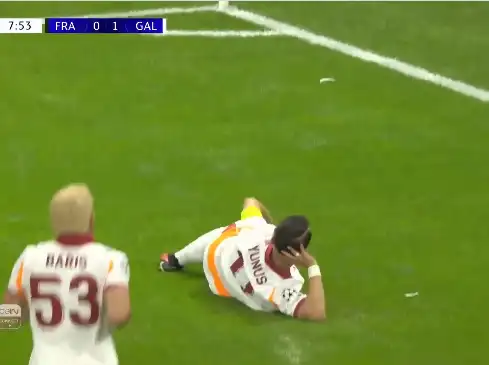 eintracht-frankfurt-galatasaray-5-1 Spieler von Eintracht Frankfurt jubeln nach dem 5:1-Sieg gegen Galatasaray in der Champions League 2025