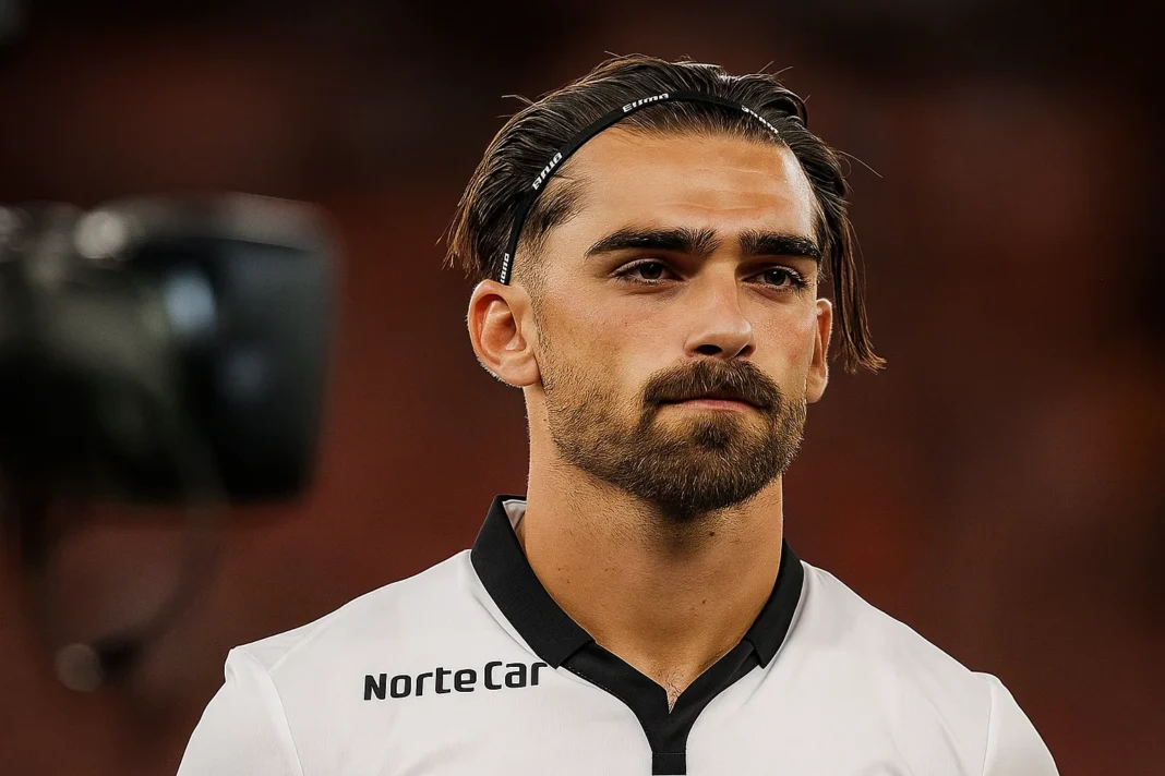 jota-silva-nottingham-forest-besiktas-transfer Jota Silva beim Transfer von Nottingham Forest zu Besiktas