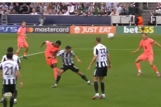 newcastle-barcelona-1-2-champions-league-2025 Marcus Rashford erzielt zwei Tore für FC Barcelona beim 2:1-Sieg gegen Newcastle United am 18. September 2025 in der Champions League.