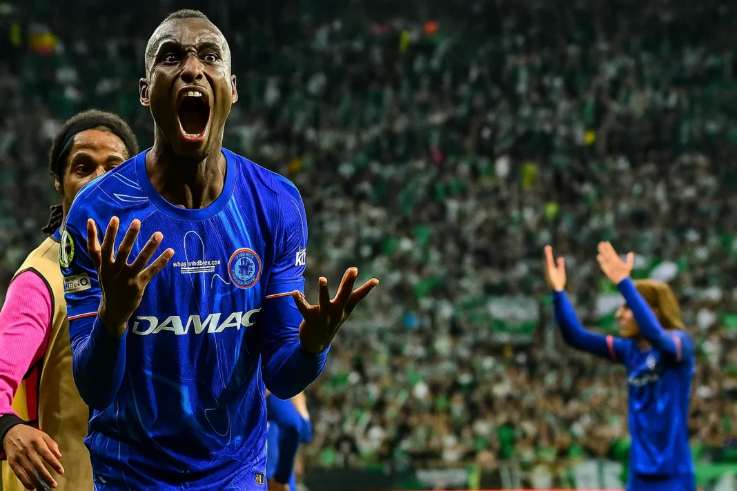 nicolas-jackson-schwere-zeiten-chelsea-siegen Nicolas Jackson beim FC Bayern München, bereit für das Champions-League-Spiel gegen Chelsea