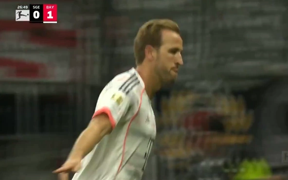 Bayern München siegt 30 gegen Eintracht Frankfurt Bayern München siegt 3:0 gegen Eintracht Frankfurt in der Bundesliga 2025