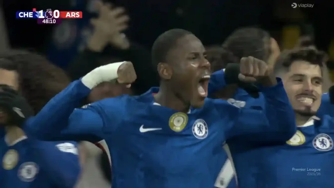 Moisés Caicedo sieht nach VAR-Überprüfung Rot, Chelsea kämpft in Unterzahl ein 1:1 gegen Arsenal im Topspiel der Premier League