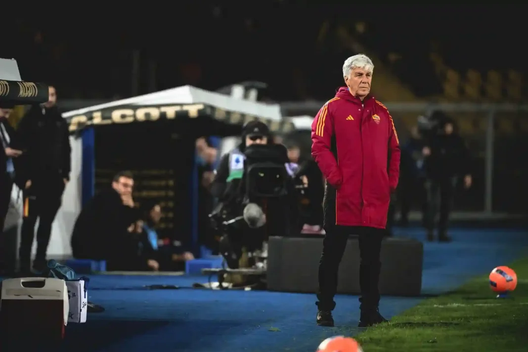 AS-Rom-Spieler jubeln nach dem Tor gegen Lecce in der Serie A