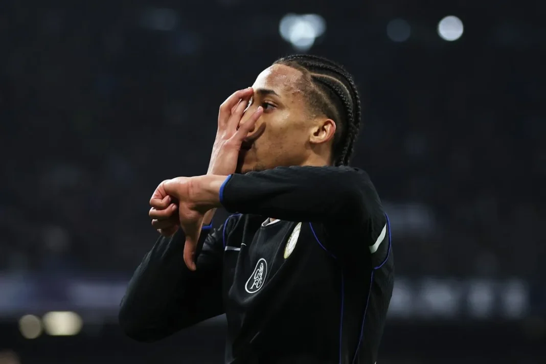 Chelsea-Spieler feiern Tor gegen Neapel im Champions-League-Spiel im Maradona-Stadion