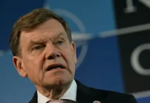 Grönland-Drohung: Deutschland mahnt USA zur NATO-Pflicht Außenminister Johann Wadephul warnt die USA vor einem Alleingang in der Grönland-Frage und verweist auf die NATO-Verantwortung