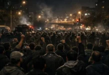 Iran-Proteste eskalieren: Sicherheitskräfte ziehen rote Linie Demonstranten in Teheran während landesweiter Proteste gegen die iranische Regierung