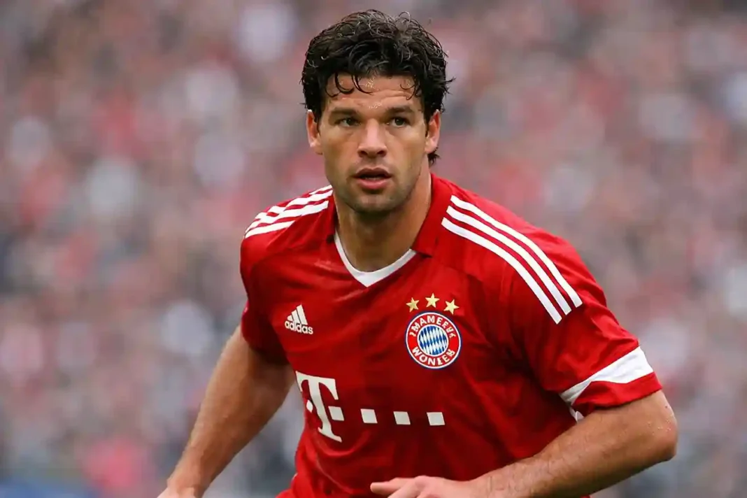 Linart Karl jubelt nach Tor für Bayern München in der Bundesliga