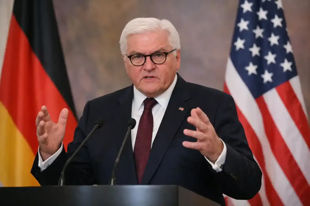 Bundespräsident Frank-Walter Steinmeier kritisiert die US-Außenpolitik und warnt vor dem Zerfall der globalen Ordnung