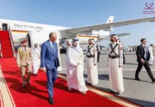 Merkz besucht Qatar: Deutschland stärkt Rüstung & Handel „Friedrich Merz im Gespräch mit Amir Sheikh Tamim bin Hamad Al Thani in Doha, Februar 2026“