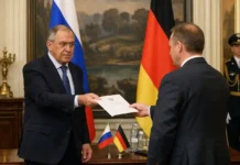 Russland weist deutschen Diplomaten als Provokation aus Russische Außenministerin übergibt Ausweisungs-Schreiben an deutschen Diplomaten